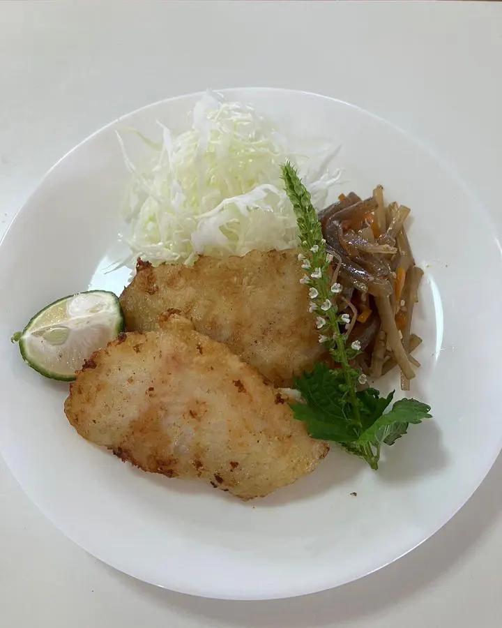 粕屋町で名前入りクッキーを!昼食は魚のムニエル!
