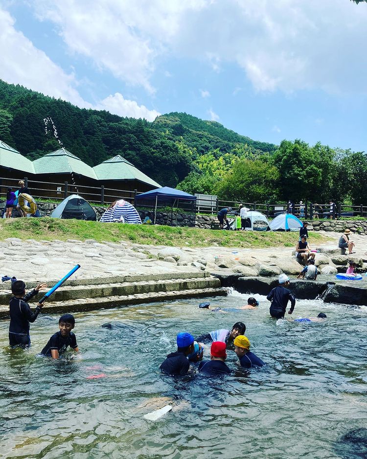 福岡で川遊びの名所「那珂川町中ノ島公園」